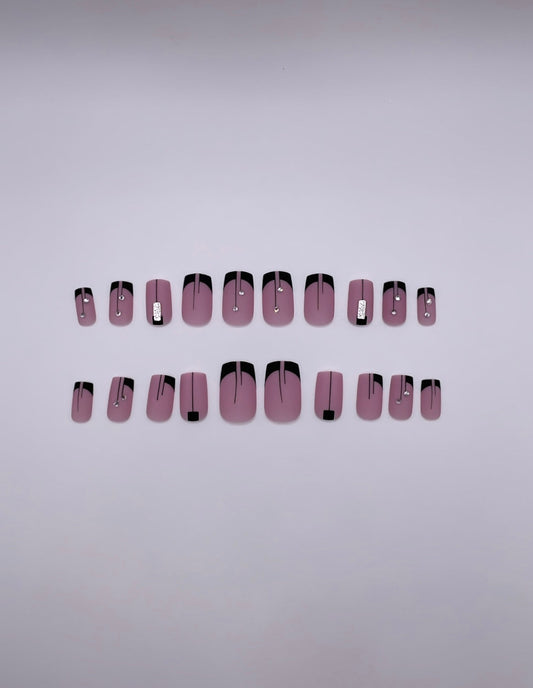 Short black tip Press Ons